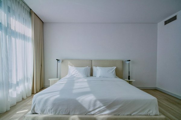 Explore the Wonders of the Peak District: Join a Guided Photography Tour of Stunning Natural Landscapes!