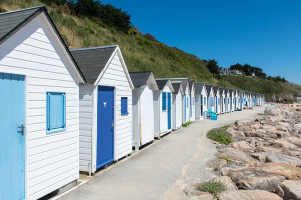 Discover dreamy villa rentals in costa brava today!